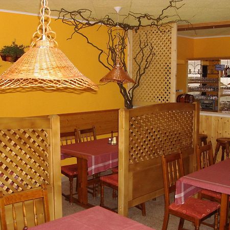Kis-Duna Motel & Camping Mosonmagyaróvár Екстериор снимка